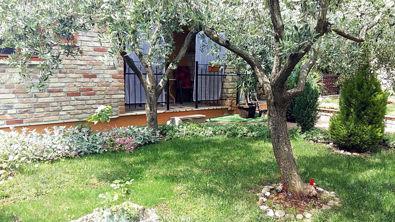 Apartment Rusnjak Novigrad Istria Exterior foto